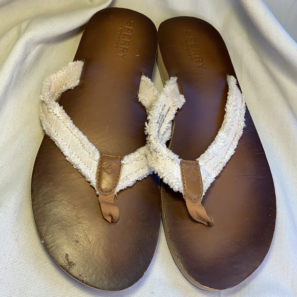Sperry almost NEW top sider thong/flip flop sandal - Picture 4 of 7